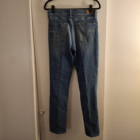 Signature Levi Strauss & Company Women's Stylish Blue Denim Distressed Jeans - Picture 2 of 11